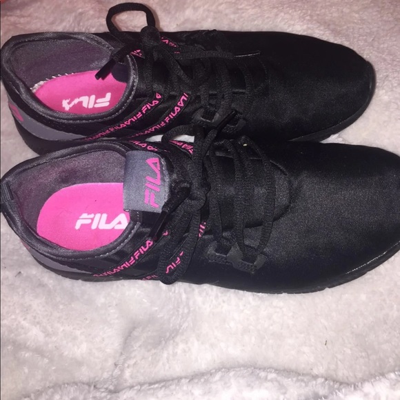 Fila shoes - Picture 2 of 2